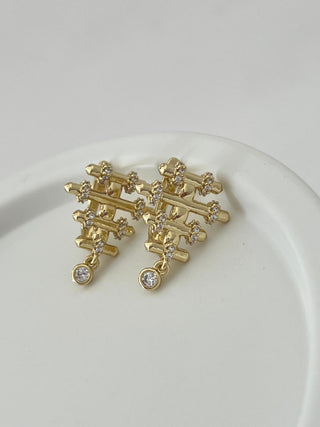 14K Gold Üçgen Çizgi Detay Küpe