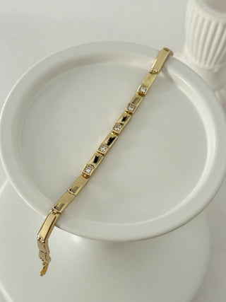 14K Gold Taş Detay Kare Bileklik