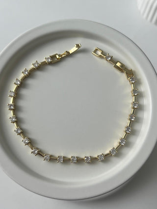 14K Gold Kare Taşlı Bileklik