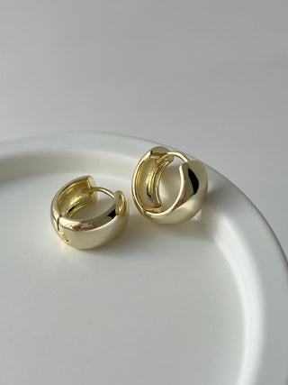 14K Gold Minimal Bombeli Halka Küpe