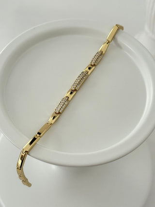 14K Gold Kare Taş Detay Bileklik