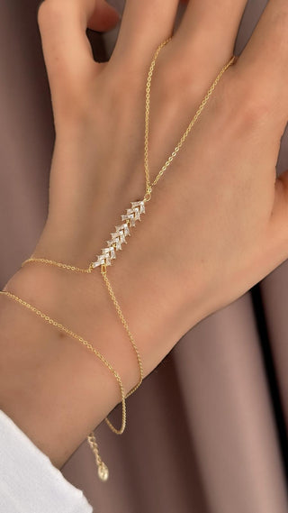 Üçgen Taş Detay Şahmeran