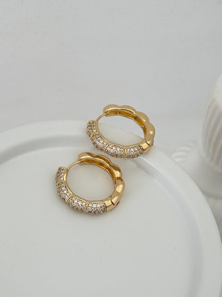 Bombeli Taşlı Halka Küpe