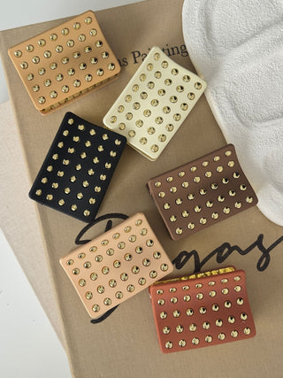 Gold Puantiyeli Kare Form Mandal Toka