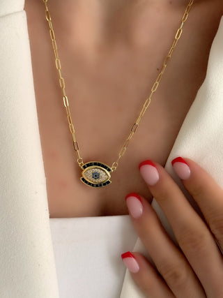 Siyah Taş Detay Göz Kolye