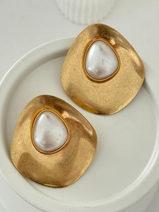 Beyaz Mineli Mat Plaka Küpe