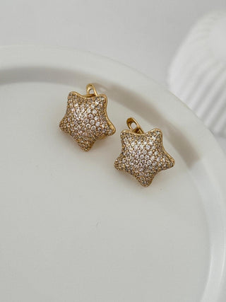 Minimal Taşlı Gold Yıldız Küpe