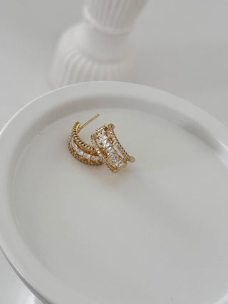 Minimal Üçlü Görünüm Taşlı Halka Küpe