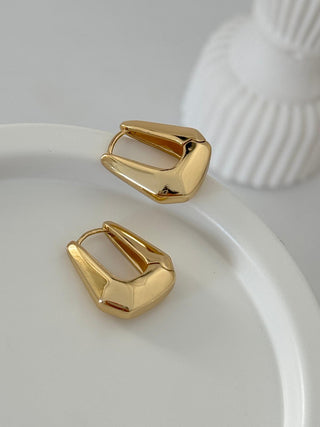 14K Gold Minimal Halka Sepet Küpe