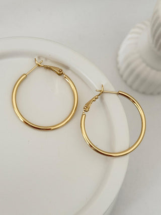 14K Gold İnce Form Halka Küpe