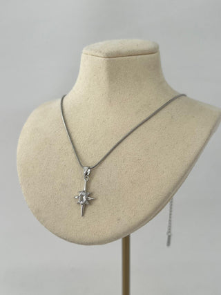 Silver Çelik Kutup Yıldızı Kolye