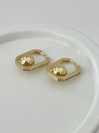 14K Gold  Topçuk Detay Halka Küpe