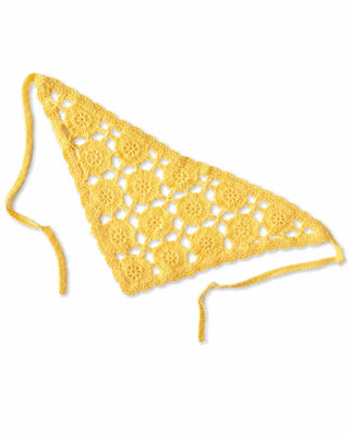 Sarı Çiçek Desen Üçgen İthal Bandana