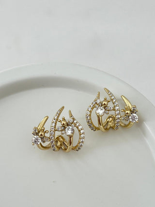 14K Gold Arı Detay Çoklu Görünüm Küpe