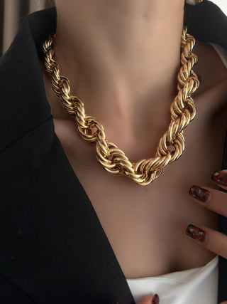 Özel Seri Tasarım Burgu Kolye