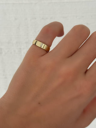 Gold İnce Taş Detay Serçe Parmak Yüzük