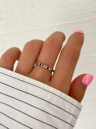 Gold Renkli Kare Taşlı Yüzük