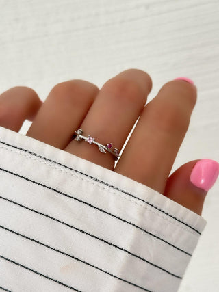 Silver İnce Form Renkli Taşlı Çiçek Desen Yüzük