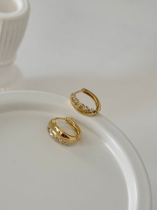 Gold Minimal Yarı Taşlı Halka Küpe