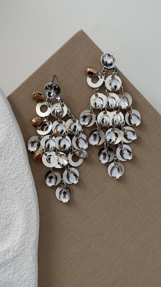 Marka Model Tasarım Silver Püskül Plaka Küpe