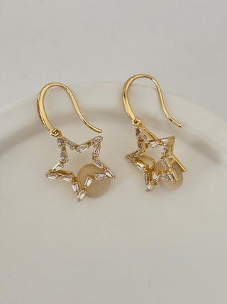 14k Gold Geçmeli Taşlı Yıldız Küpe