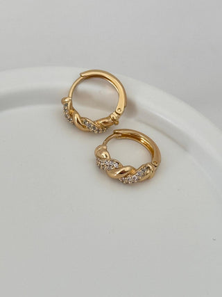 14K Taşlı Burgu Desen Halka Küpe