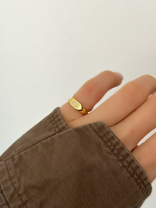 Gold Kare Taşlı Serçe Parmak Yüzük