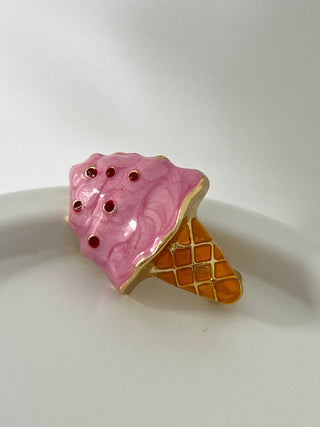 Minimal Pembe Dondurma Broş