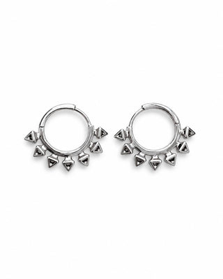 Silver Üçgen Çivi Desen Halka Küpe