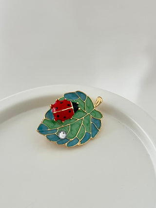 Yaprak Uğur Böceği Broş