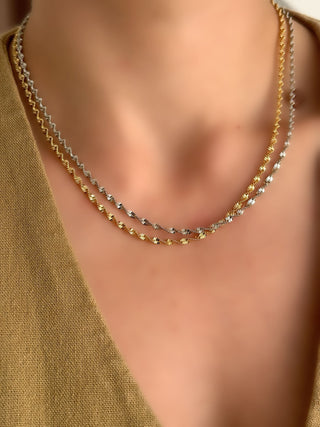 Yaldız Desenli Burgu Kolye