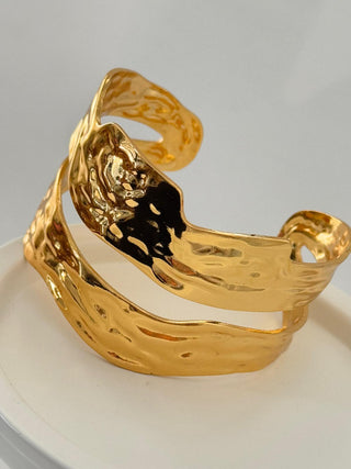 Gold Ezme Desen İkili Görünüm Kelepçe